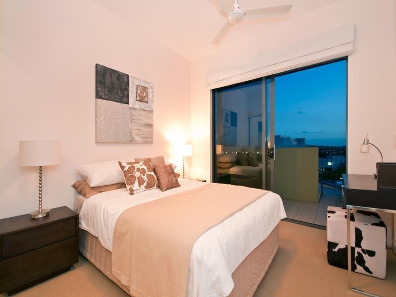 1101/18 Manning Street, Milton QLD 4064