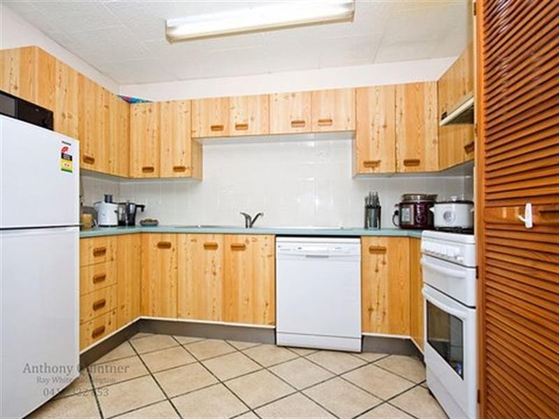 2/32 Hetherington Street, Herston QLD 4006