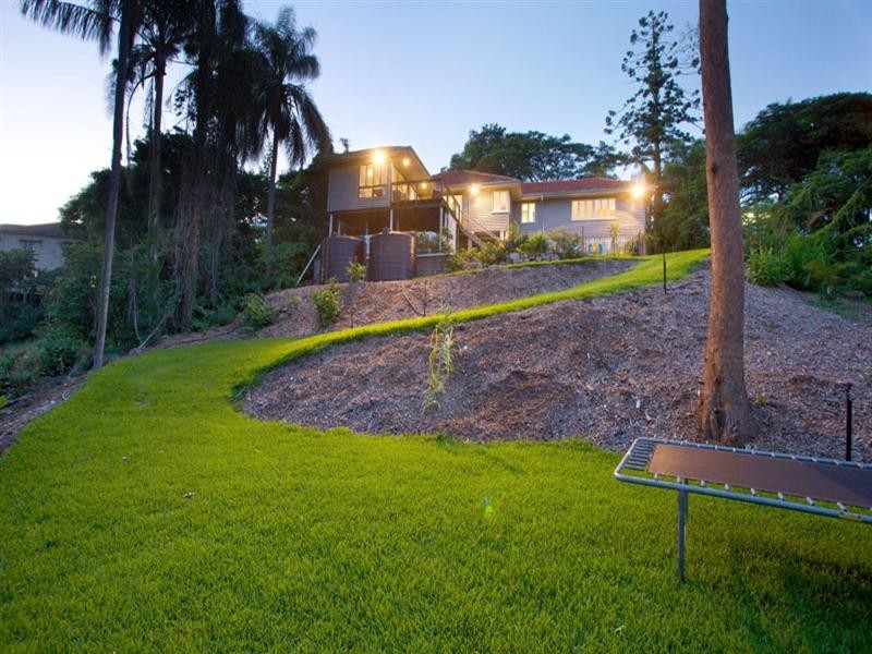 144A Simpsons Road, Bardon QLD 4065