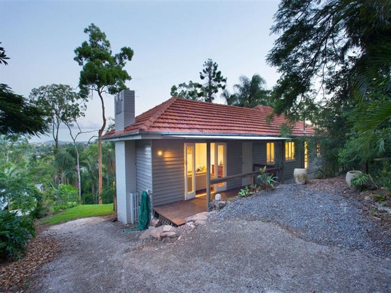 144A Simpsons Road, Bardon QLD 4065