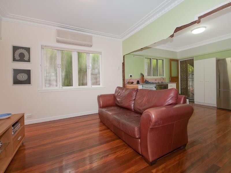 32 Beatrice Street, Bardon QLD 4065