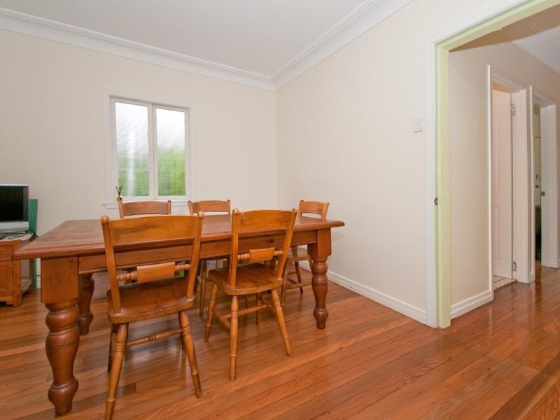 32 Beatrice Street, Bardon QLD 4065