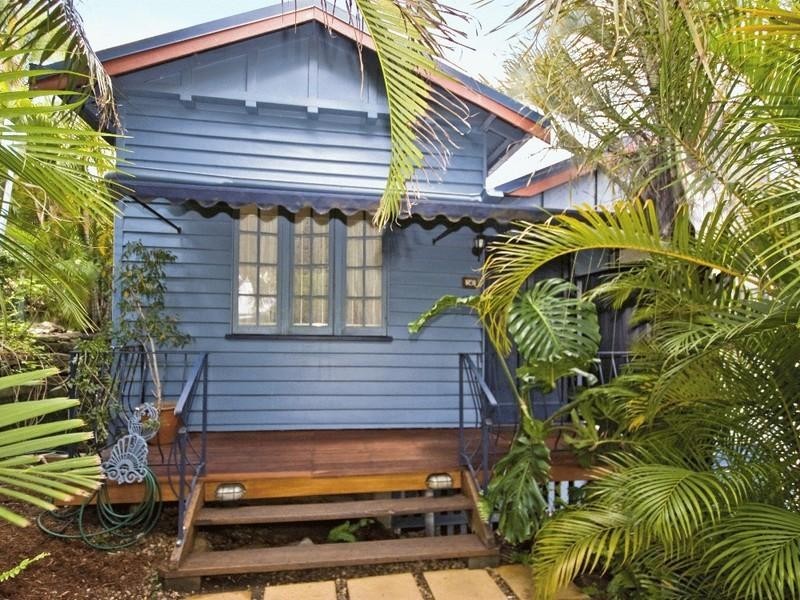 4 Cook Street, Red Hill QLD 4059