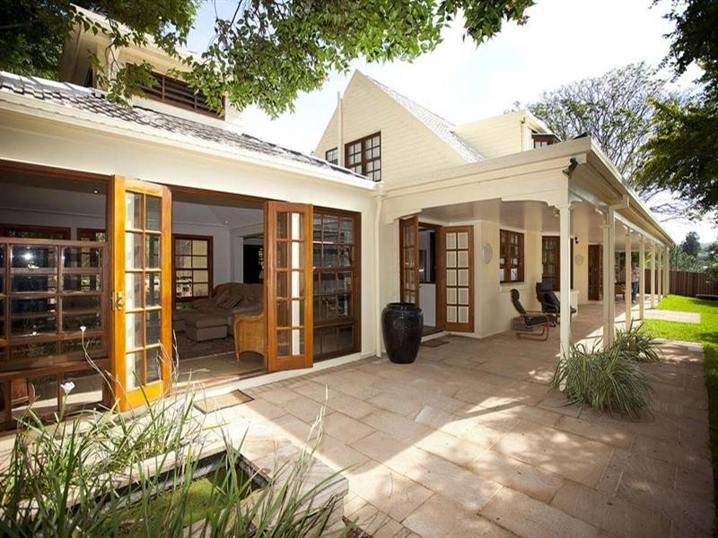 19 Emma Street, Milton QLD 4064