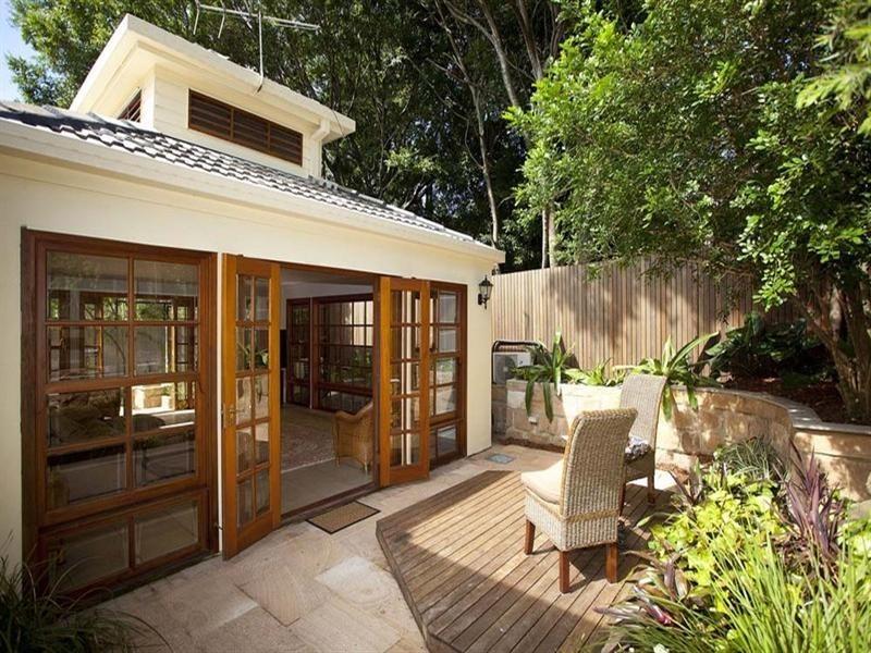 19 Emma Street, Milton QLD 4064