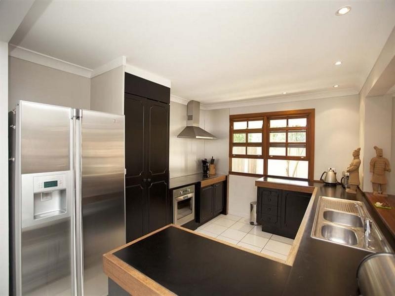 19 Emma Street, Milton QLD 4064