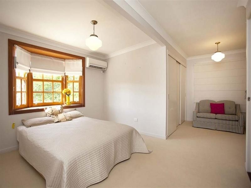 19 Emma Street, Milton QLD 4064