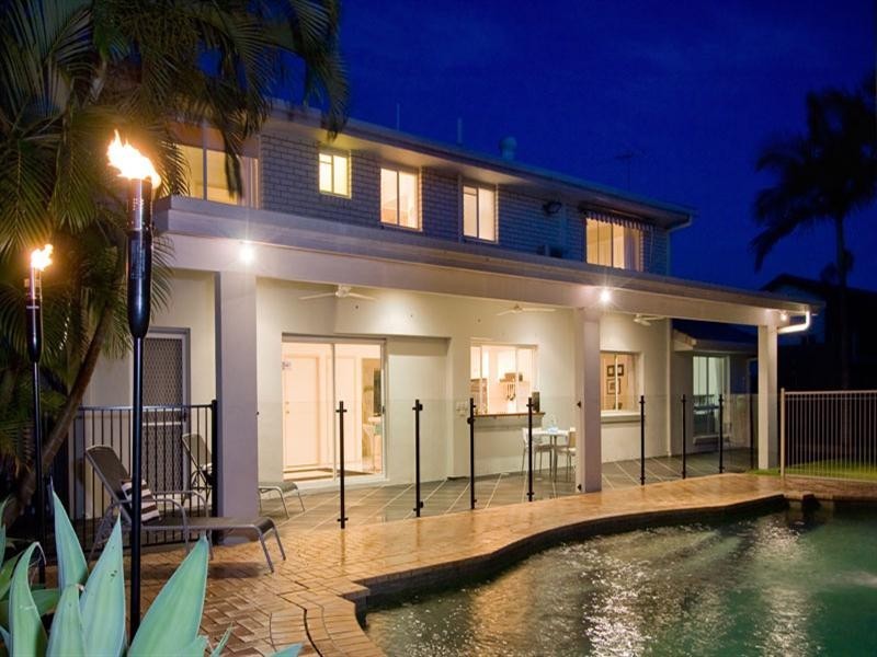 8 Vincent Place, Sinnamon Park QLD 4073