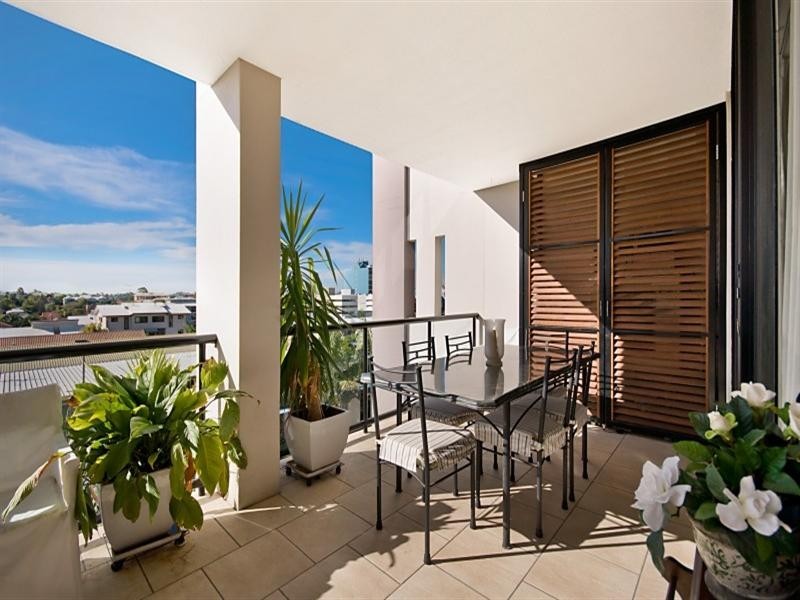 43/26 Holland Street, Toowong QLD 4066