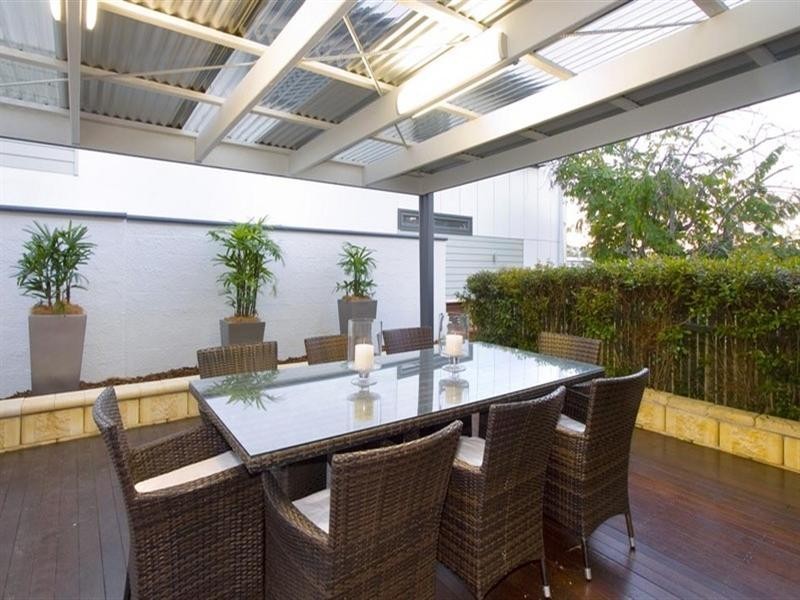 25A Heussler Terrace, Milton QLD 4064