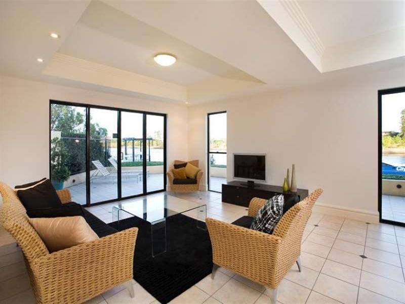 570 Coronation Drive, Toowong QLD 4066