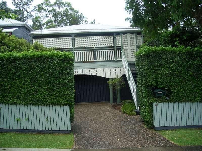 16 Fred Street, Red Hill QLD 4059