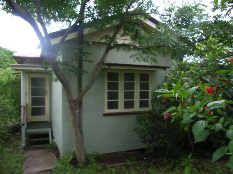 42 Lugg Street, Bardon QLD 4065