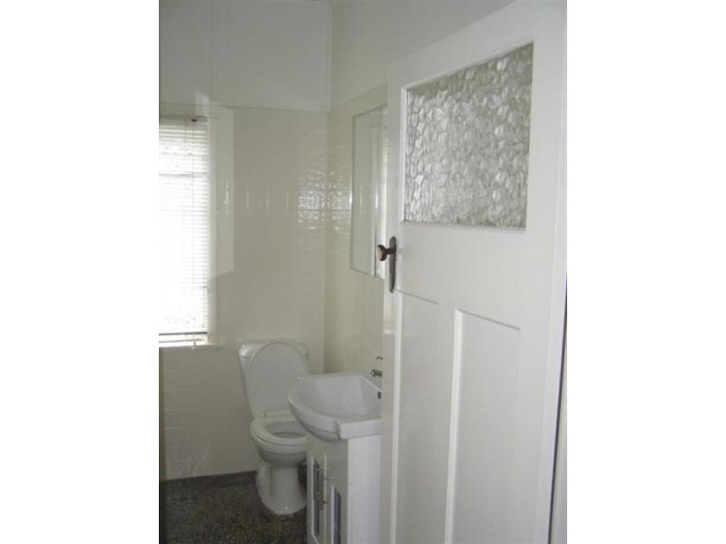 100 Windsor Road, Red Hill QLD 4059