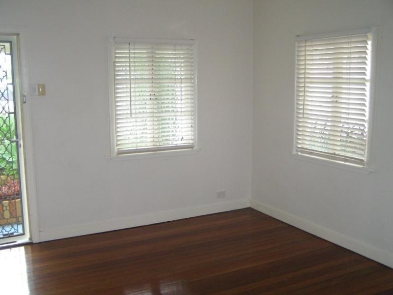 100 Windsor Road, Red Hill QLD 4059