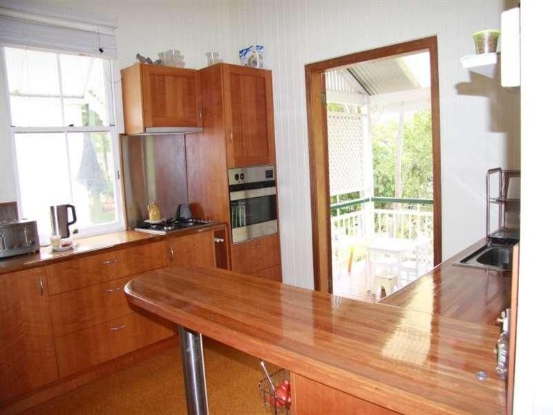 21 Macintosh Street, Auchenflower QLD 4066