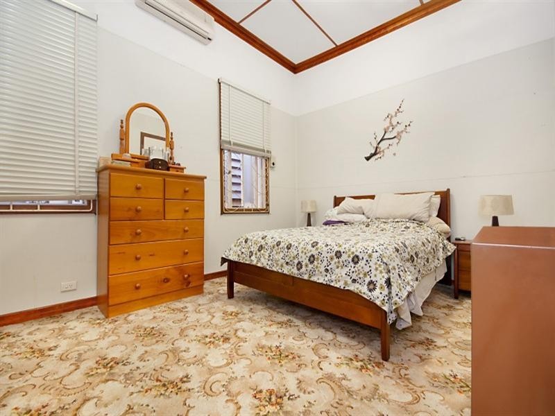 53 Cricket Street, Brisbane QLD 4000