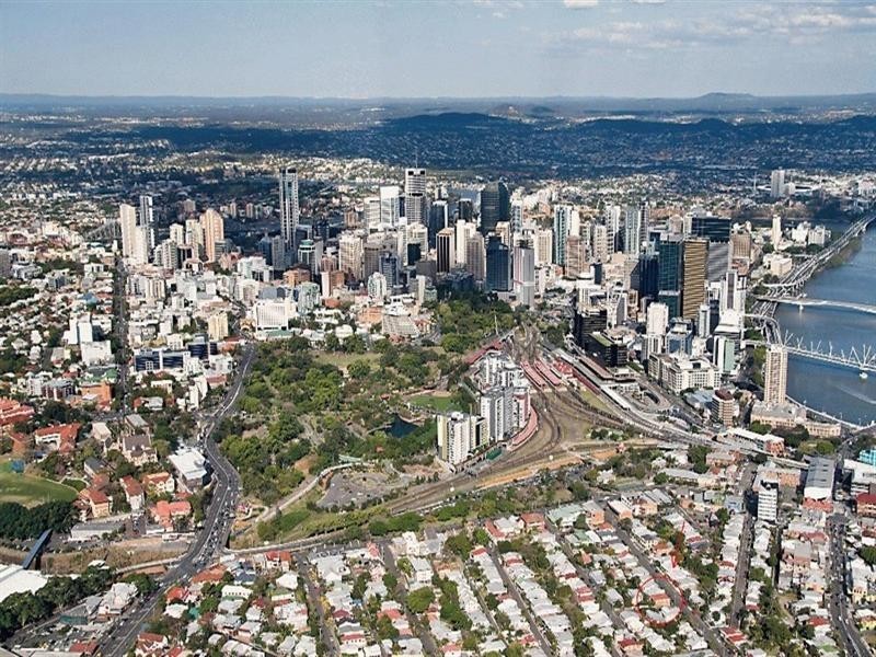 53 Cricket Street, Brisbane QLD 4000