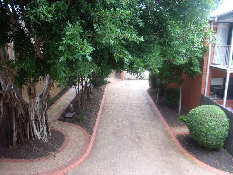 8/64 Browne Street, New Farm QLD 4005