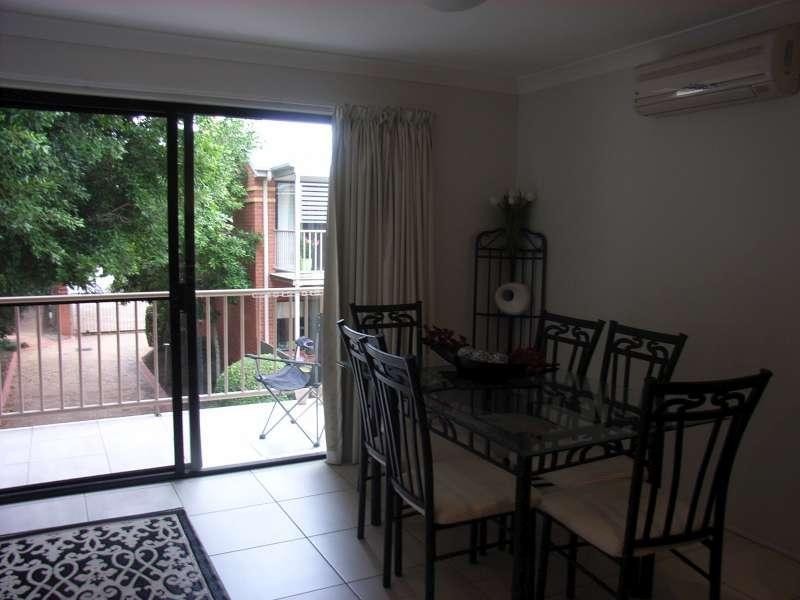 8/64 Browne Street, New Farm QLD 4005