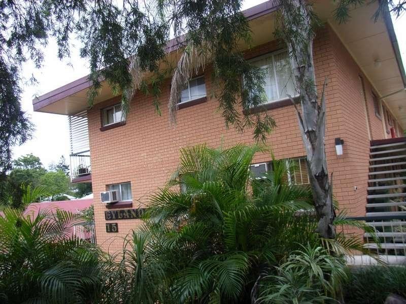 2/15 Glassey Street, Red Hill QLD 4059