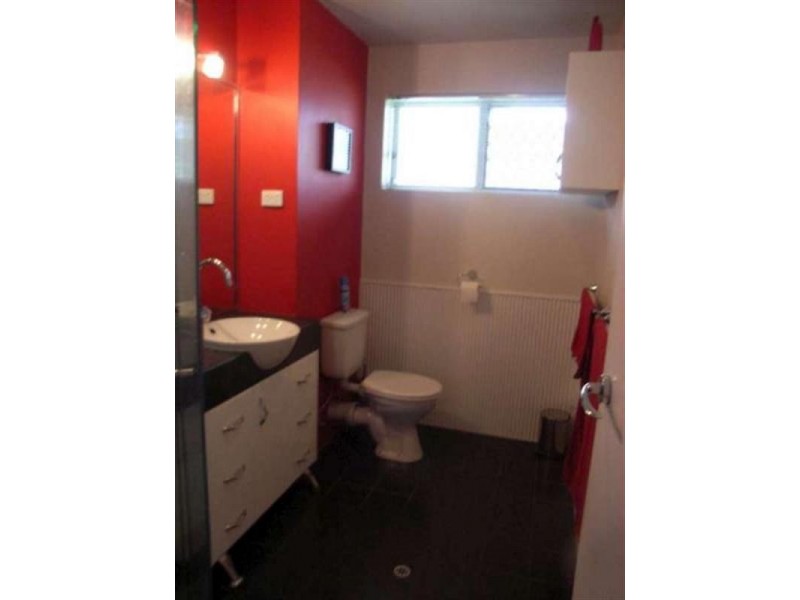 2/15 Glassey Street, Red Hill QLD 4059