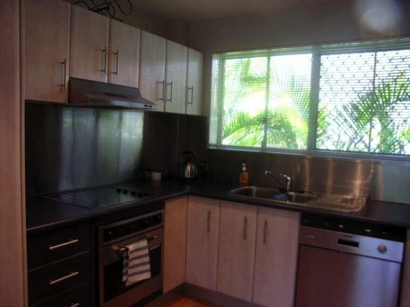 2/15 Glassey Street, Red Hill QLD 4059