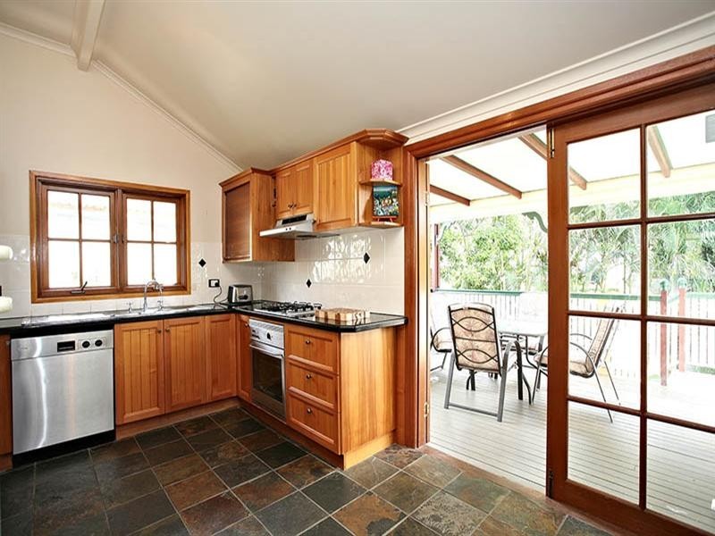 18 Vincent Street, Auchenflower QLD 4066