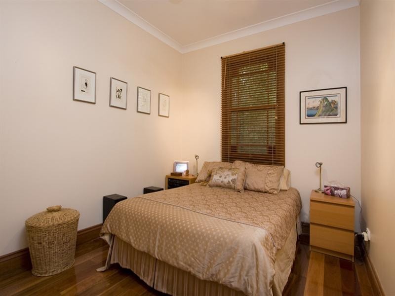 44 Mackay Terrace, Bardon QLD 4065