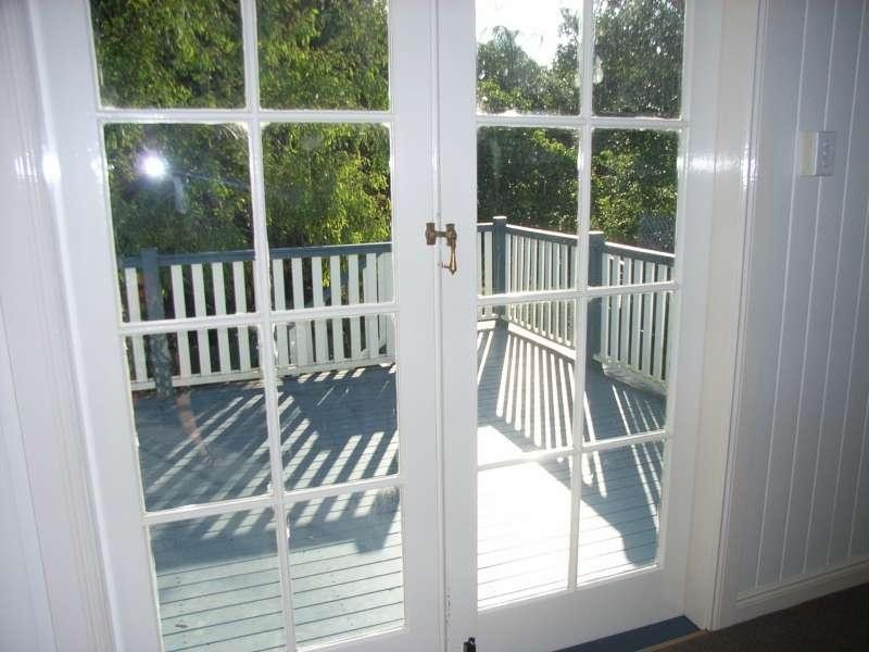 74 BOWMAN Parade, Bardon QLD 4065