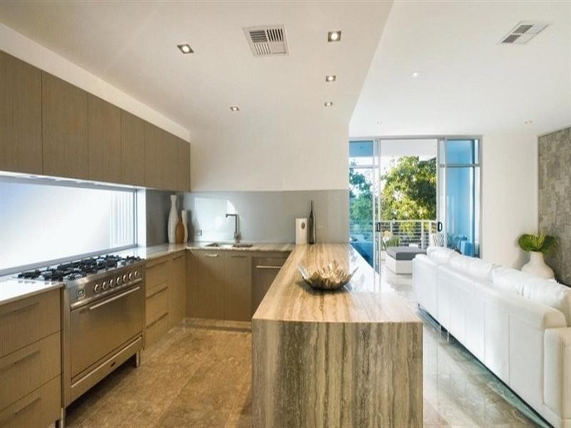 37 Derby Street, Highgate Hill QLD 4101