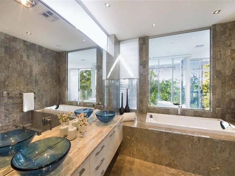 37 Derby Street, Highgate Hill QLD 4101