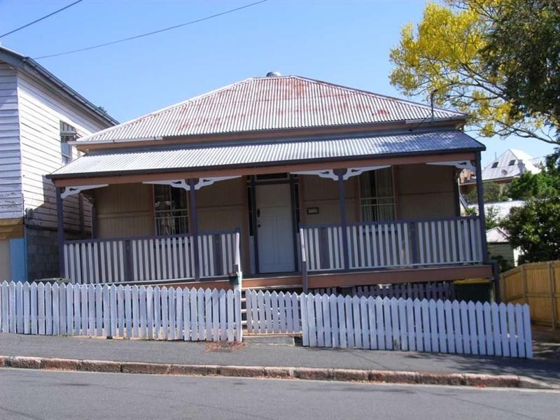 72 Cricket Street, Brisbane QLD 4000