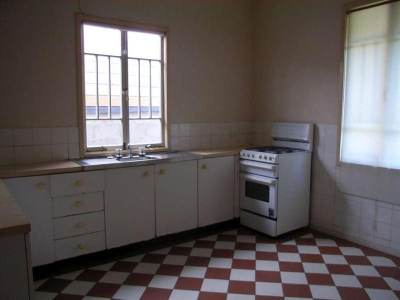 72 Cricket Street, Brisbane QLD 4000