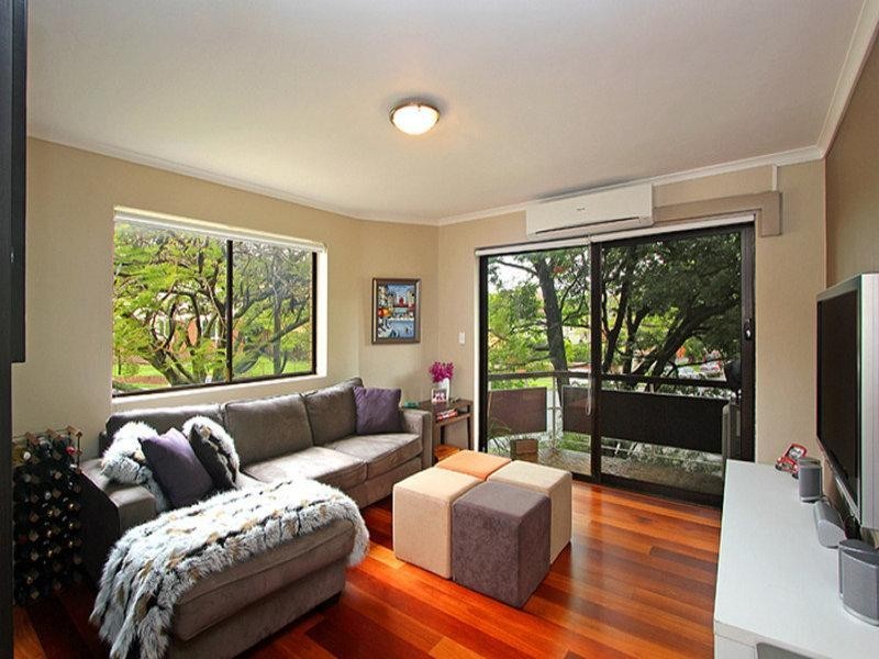 4/17 Llewellyn Street, New Farm QLD 4005