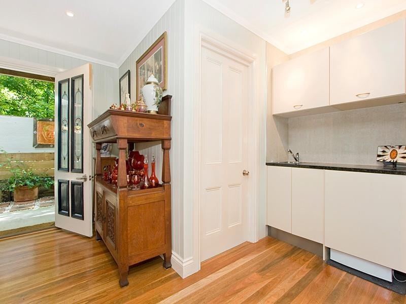 27 Sweetman Street, Paddington QLD 4064