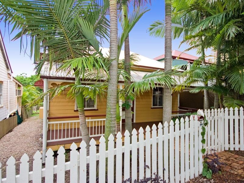 17 Hayward Street, Paddington QLD 4064