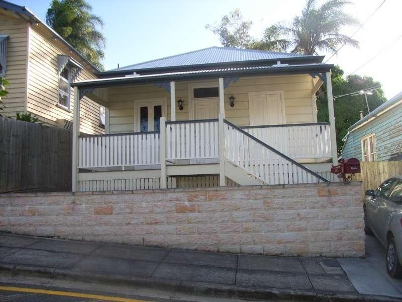 16 Sackville Street, Milton QLD 4064