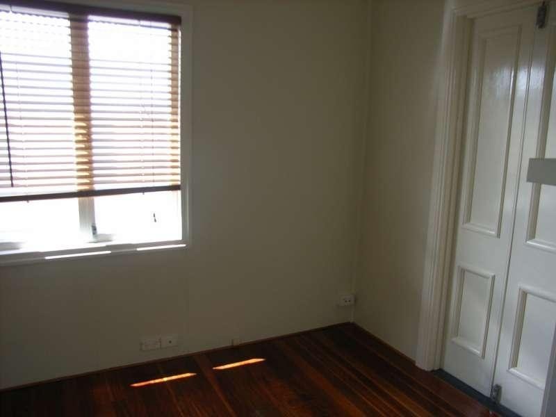 16 Sackville Street, Milton QLD 4064