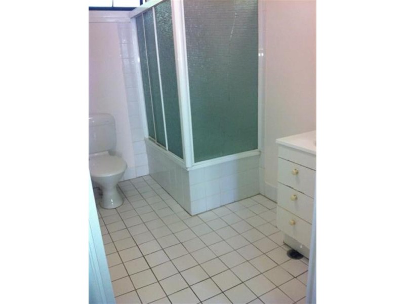 2/25 McIlwraith Street, Auchenflower QLD 4066