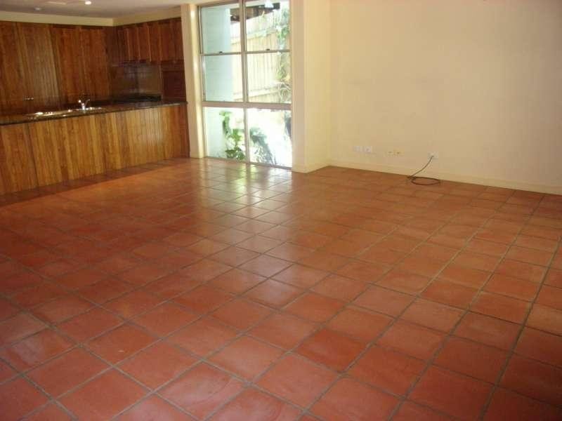 60 Garrick Terrace, Herston QLD 4006