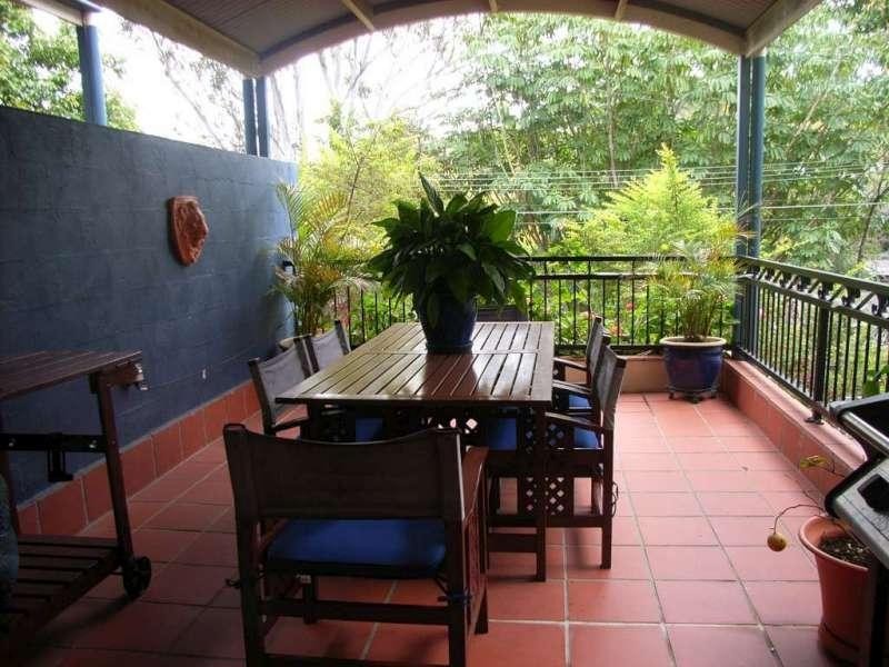 19b Forrester Terrace, Bardon QLD 4065