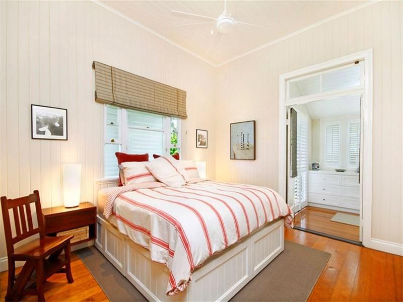 31 Bangalla Street, Auchenflower QLD 4066