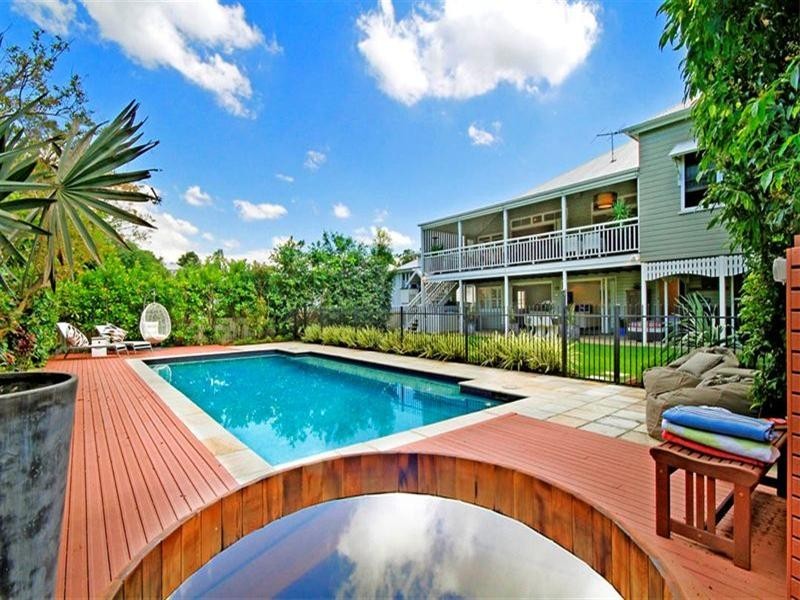 31 Bangalla Street, Auchenflower QLD 4066