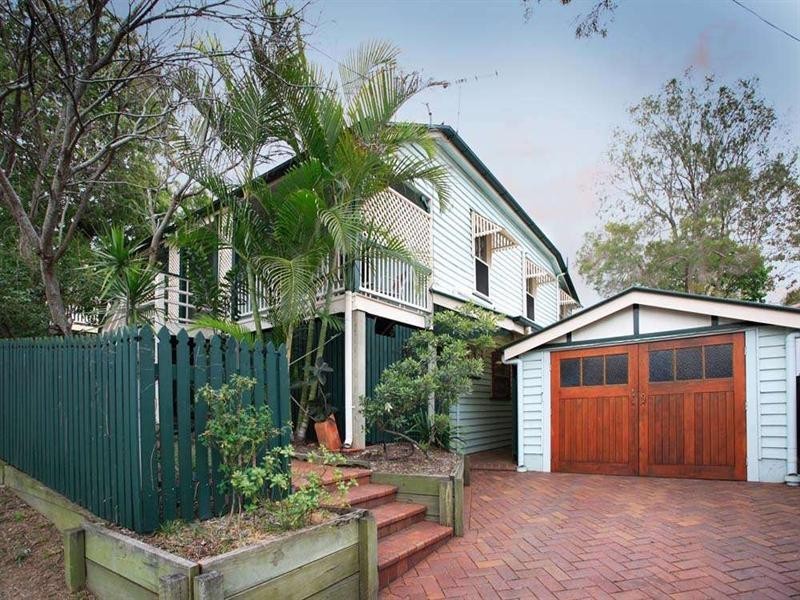 69 Coronation Street, Bardon QLD 4065