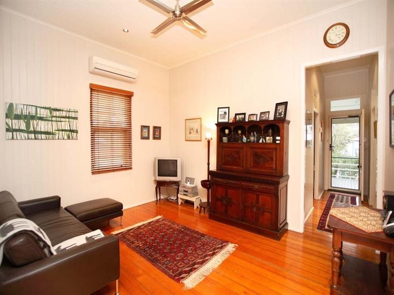 69 Coronation Street, Bardon QLD 4065