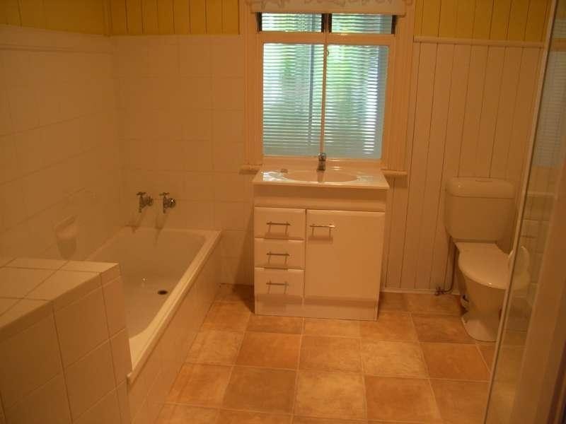 34 Abraham Street, Red Hill QLD 4059