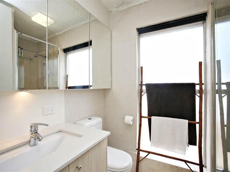 8/70 Butterfield Street, Herston QLD 4006