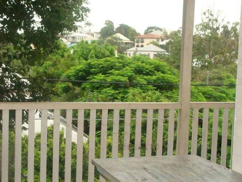 11 Harriet Street, Red Hill QLD 4059