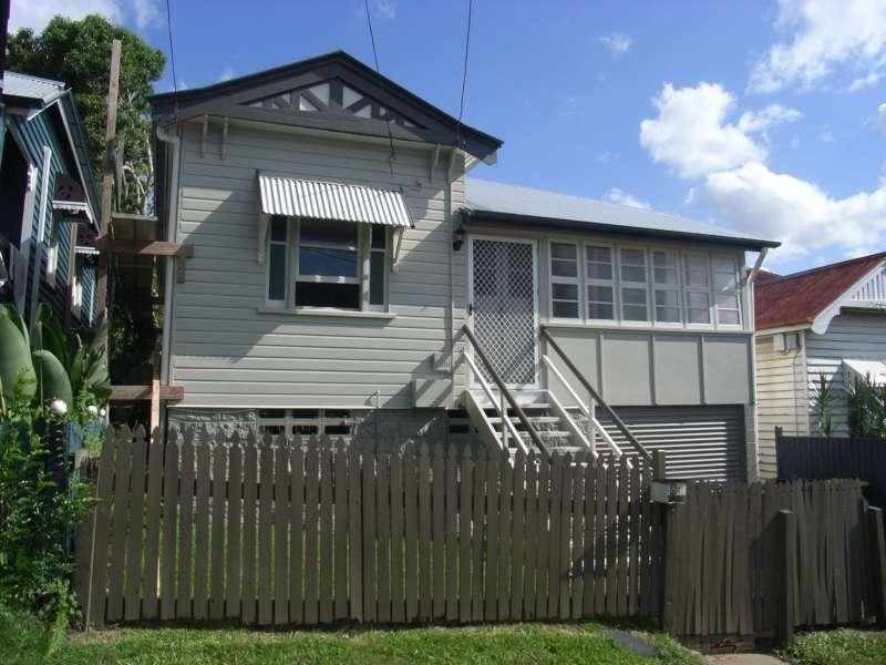 82 Heussler Terrace, Milton QLD 4064